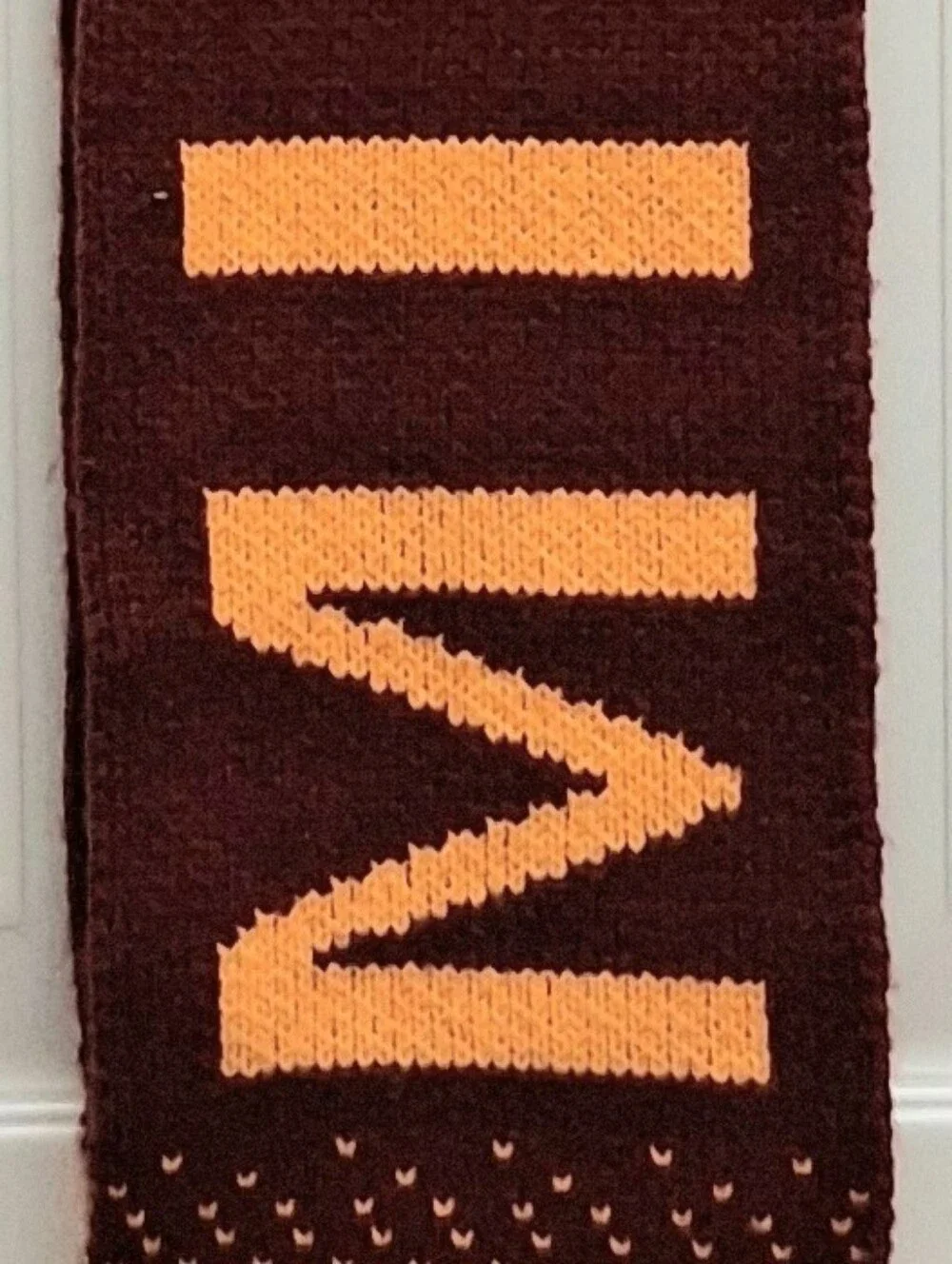 Minnesota Golden Gophers Knit Fan Scarf Fringe Maroon Gold NCAA Logo 47 Brand
